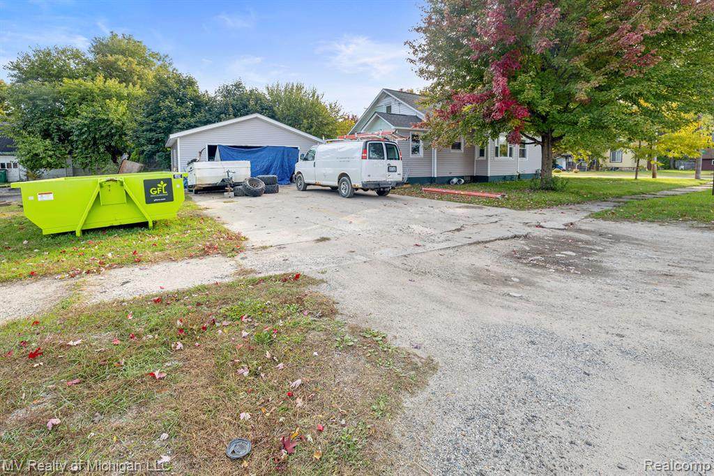 316 Cayuga - Photo 1