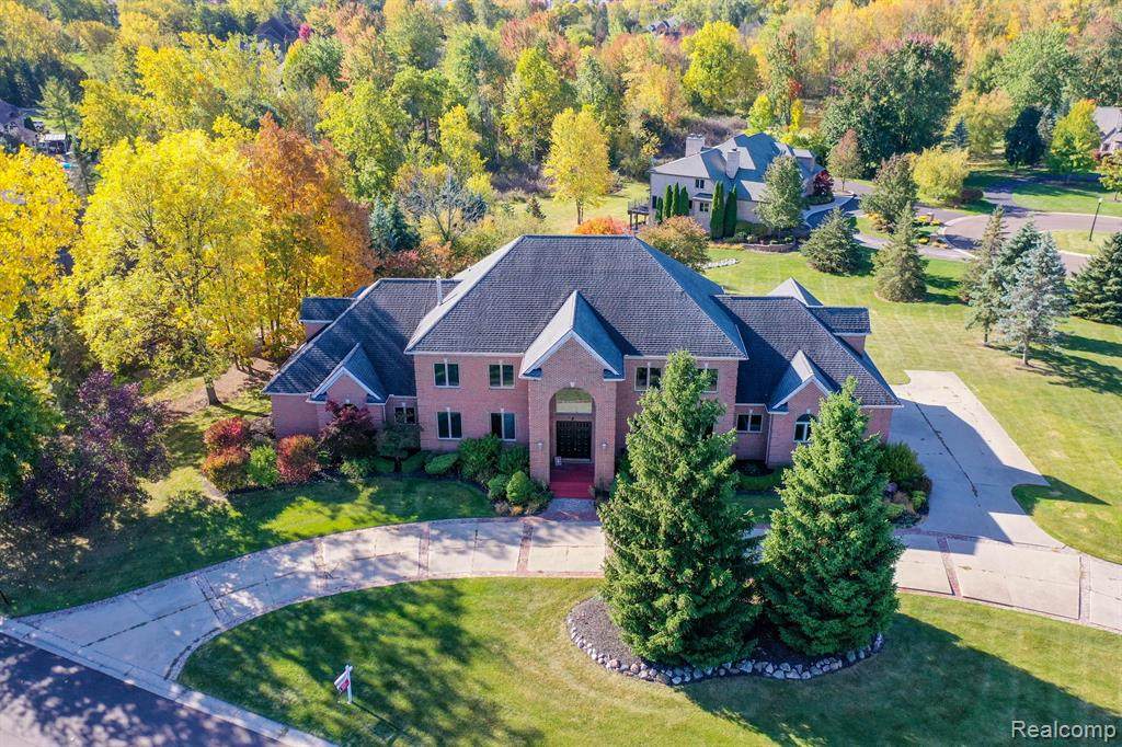 8250 Pine Hollow - Photo 1