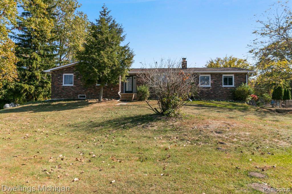 23425 Elwell - Photo 1