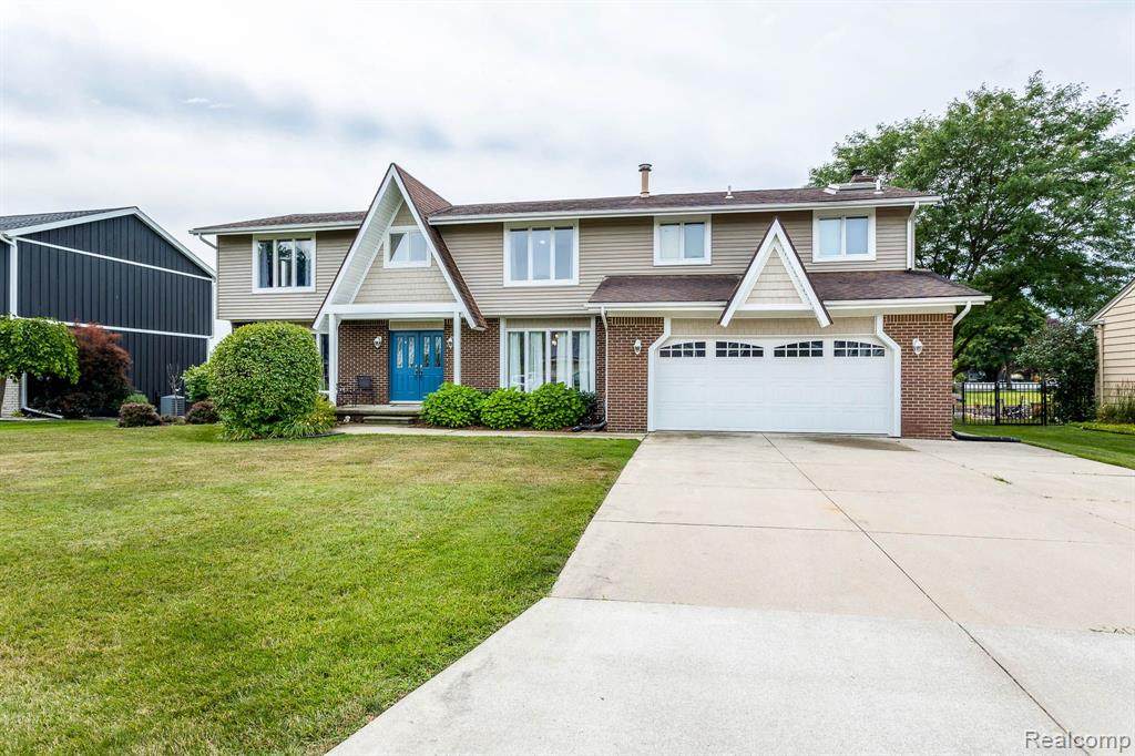 2906 Canal - Photo 1
