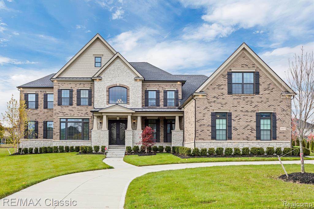 18073 Shagbark - Photo 1