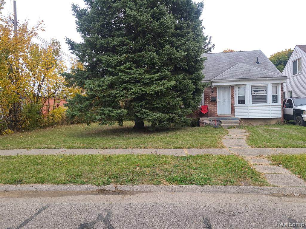 8684 Plainview - Photo 1