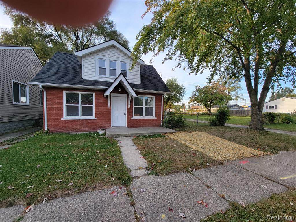 8250 Rivard - Photo 1