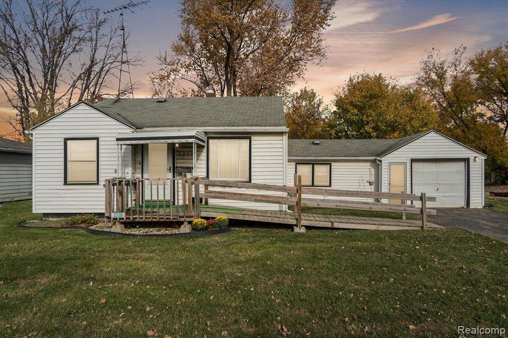 3228 Pierson - Photo 1