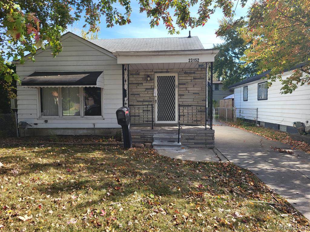 23152 Cushing - Photo 1