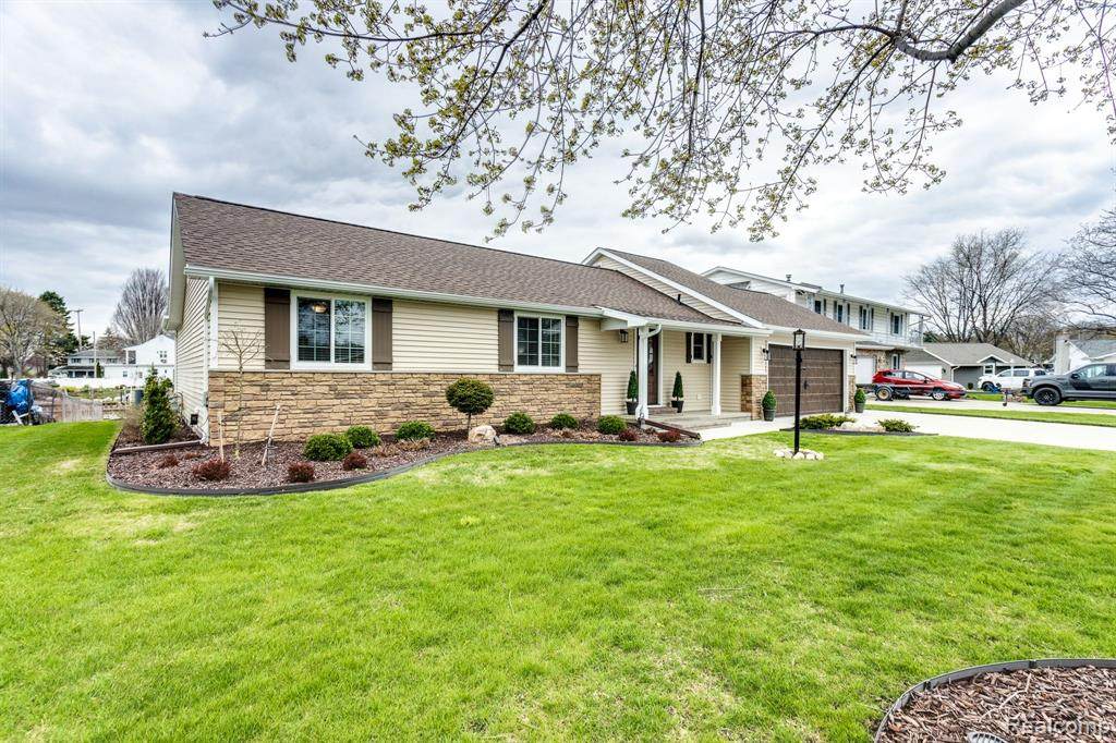2928 Canal - Photo 1