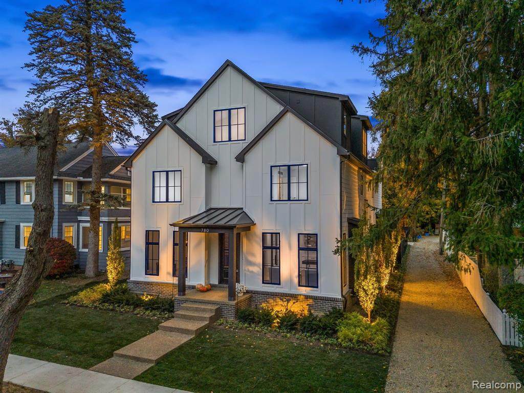 780 Greenwood - Photo 1