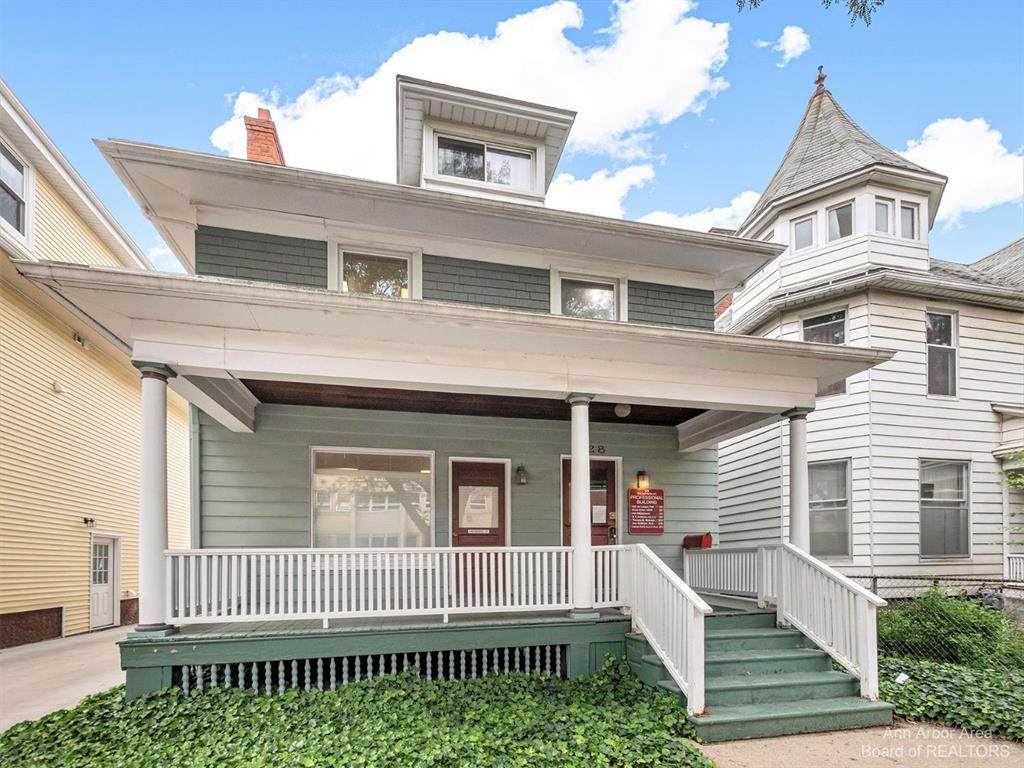 328 Thompson - Photo 1