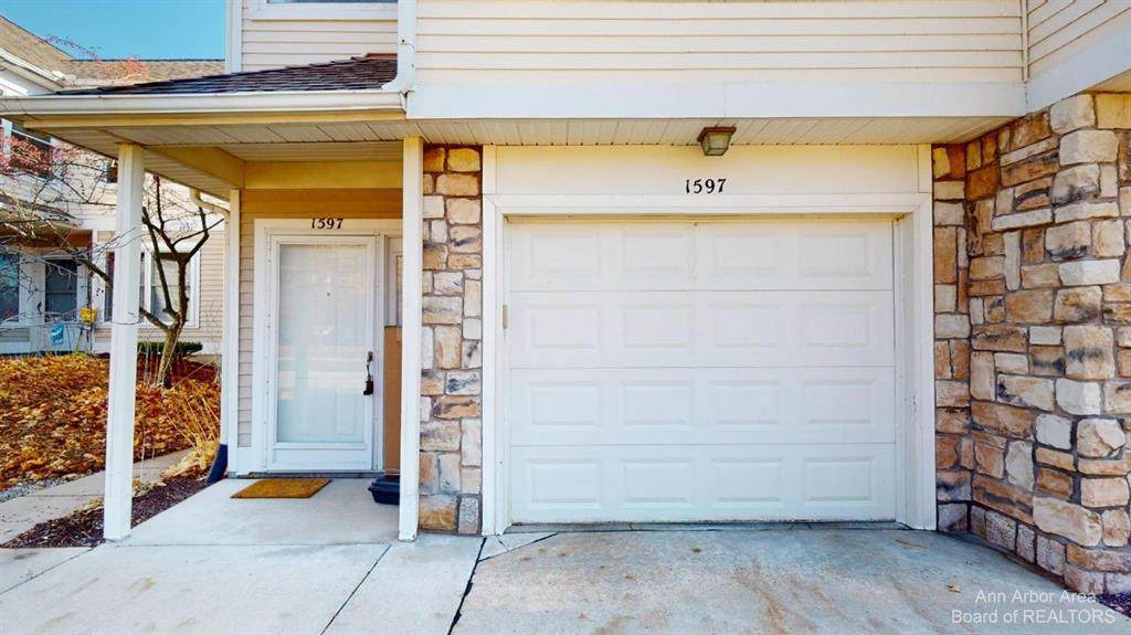 1597 Weatherstone - Photo 1
