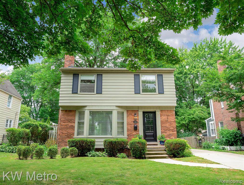 2323 Woodland - Photo 1