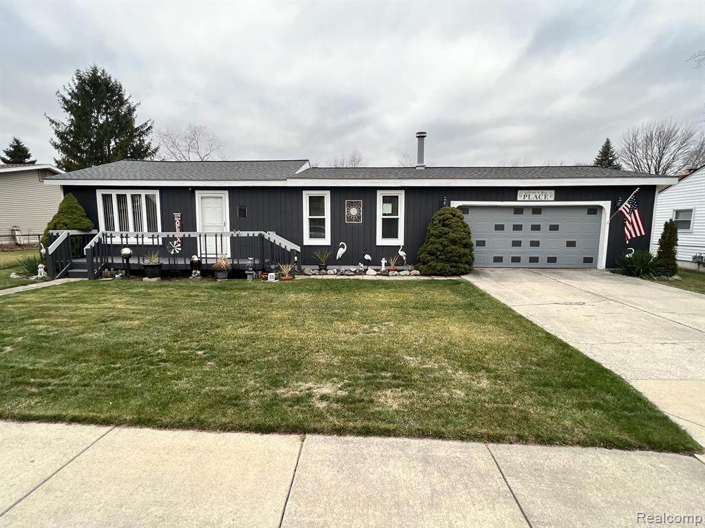 2058 Moeller - Photo 1