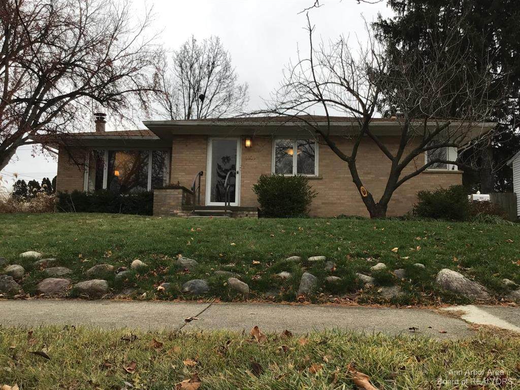 2029 Norfolk - Photo 1