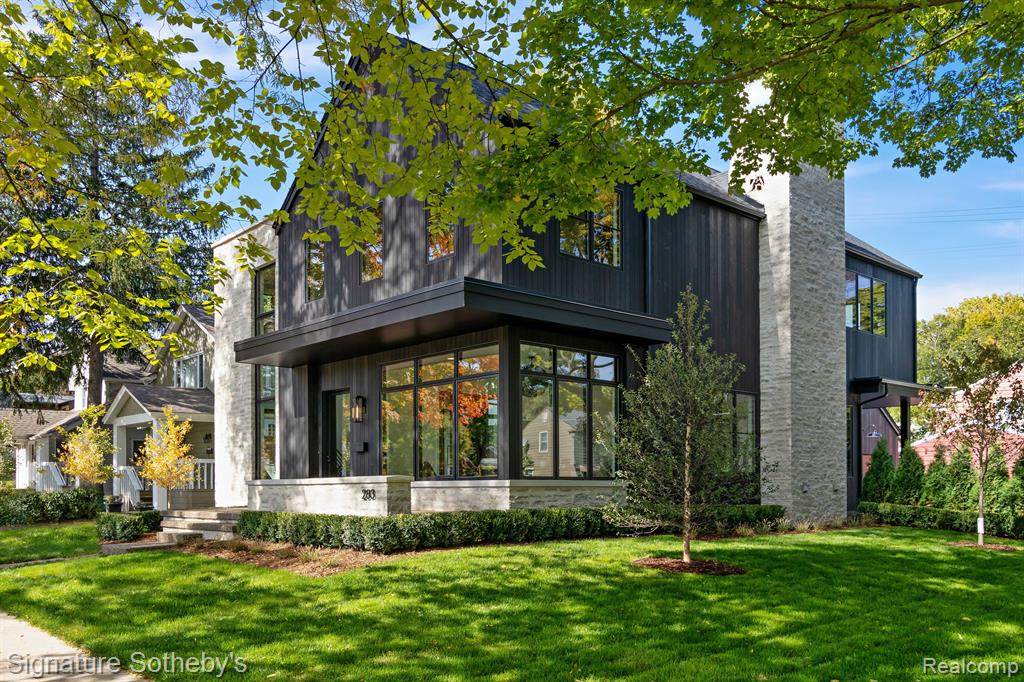 283 Lincoln - Photo 1