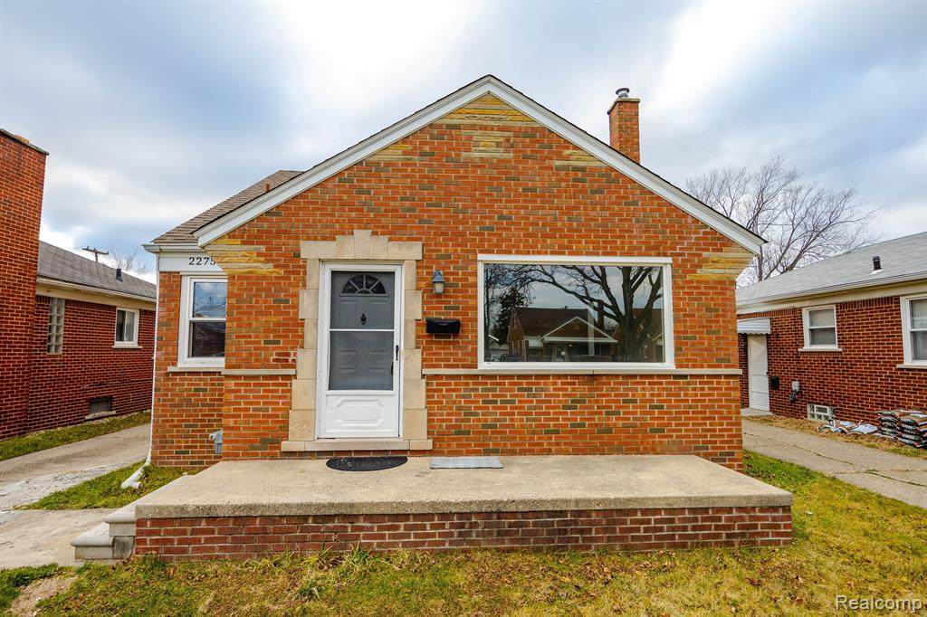 22755 Courtland - Photo 1