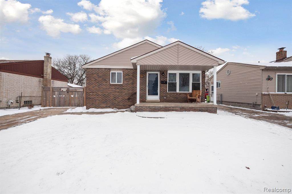 26761 Hampden - Photo 1