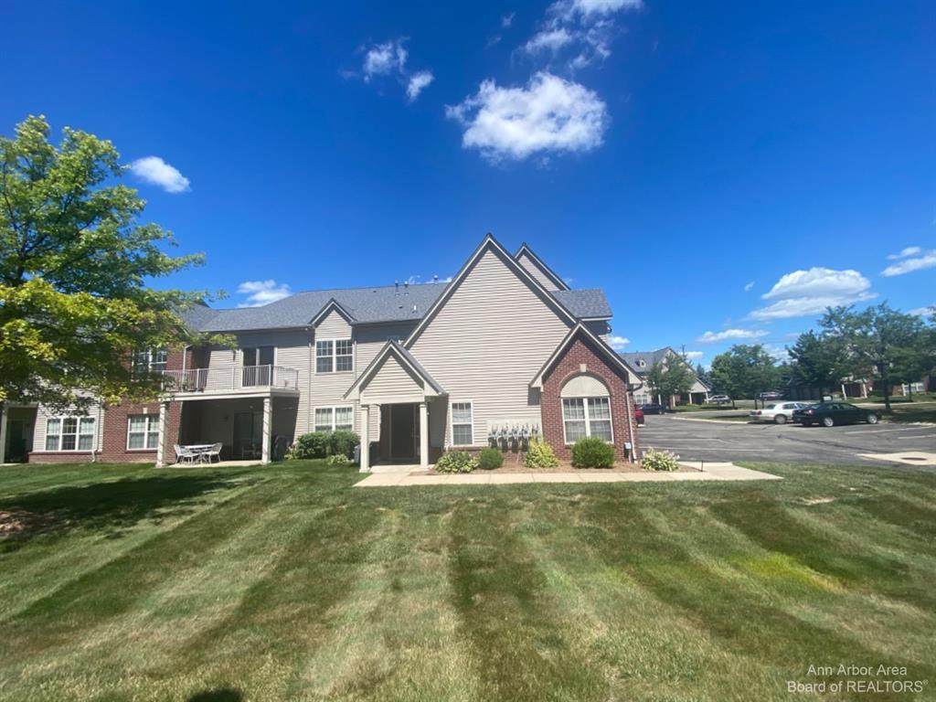1392 Addington - Photo 1