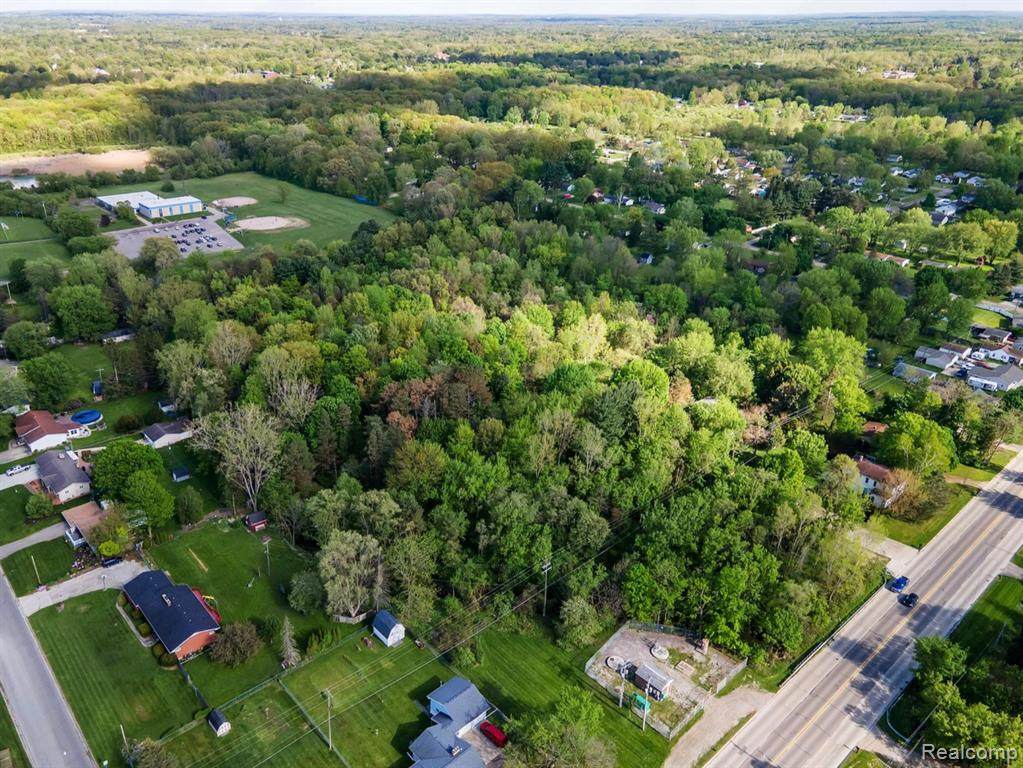4180 N Genesee - Photo 1