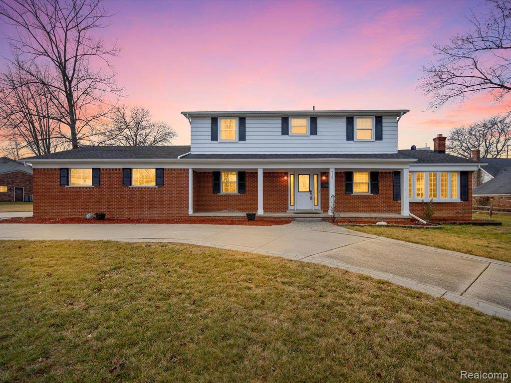 715 Cumberland - Photo 1