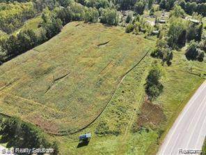 6390 Lapeer - Photo 1