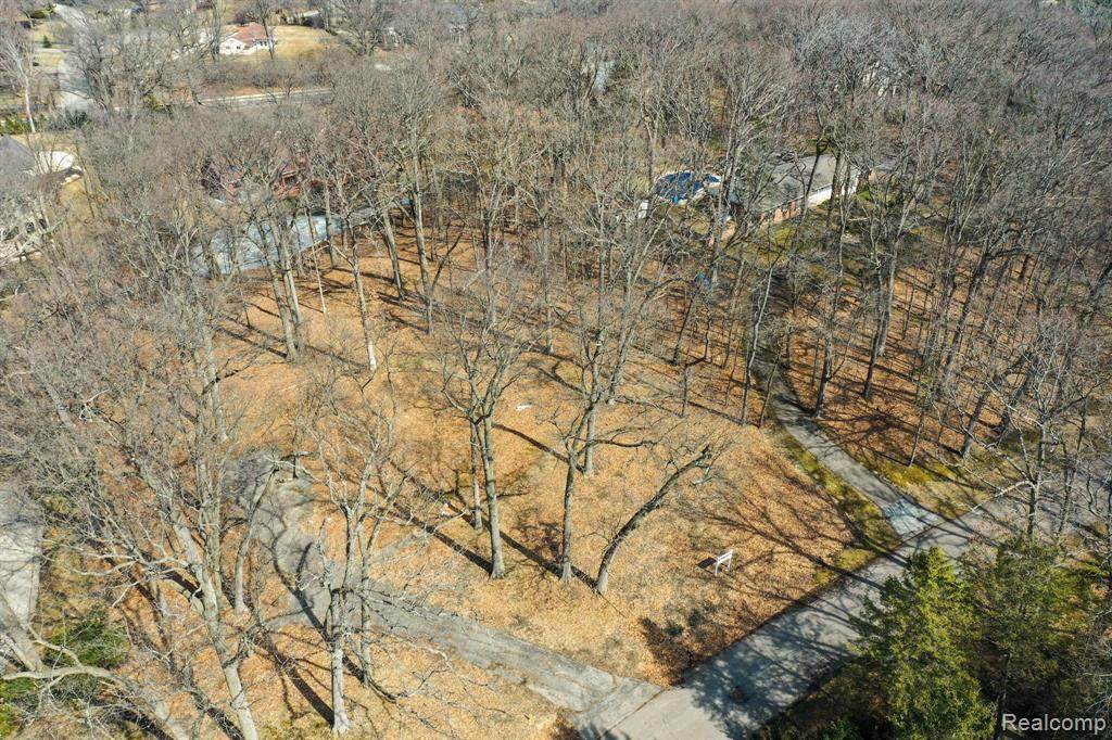 851 Highwood - Photo 1