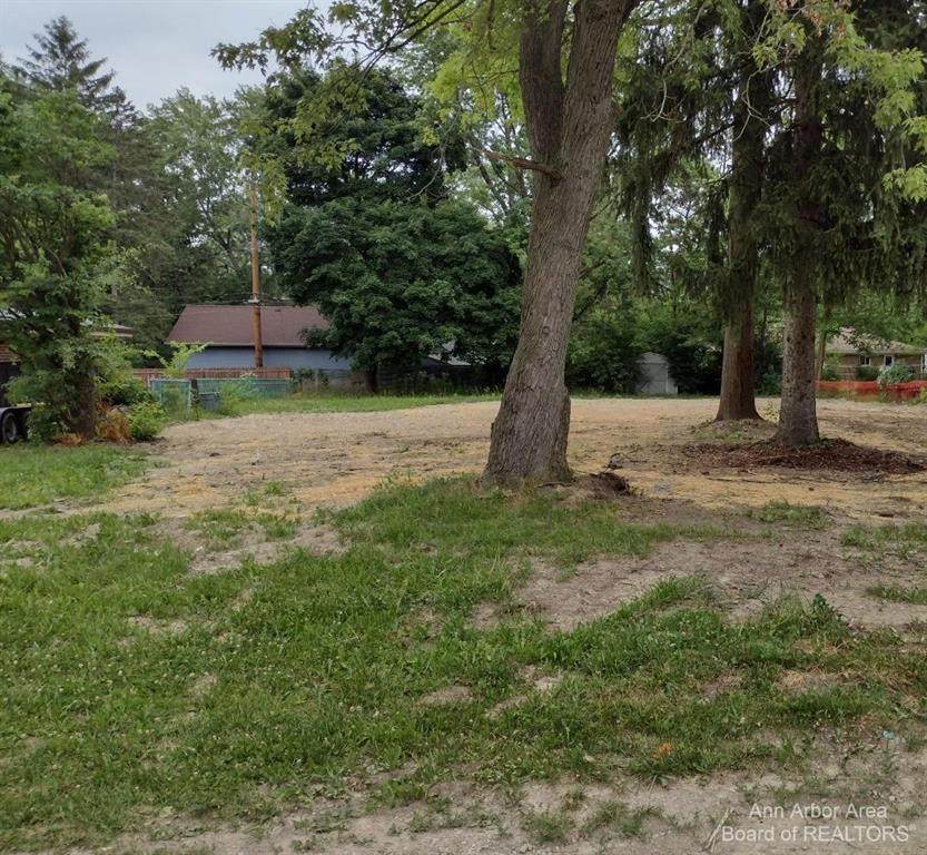 2475 Carlton - Photo 1
