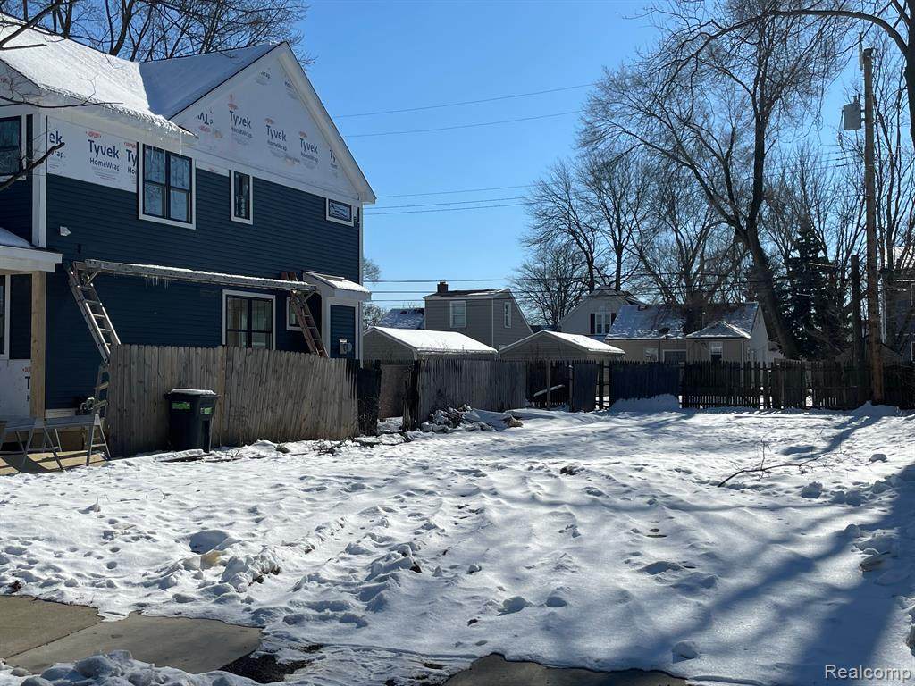 1032 Breckenridge - Photo 1