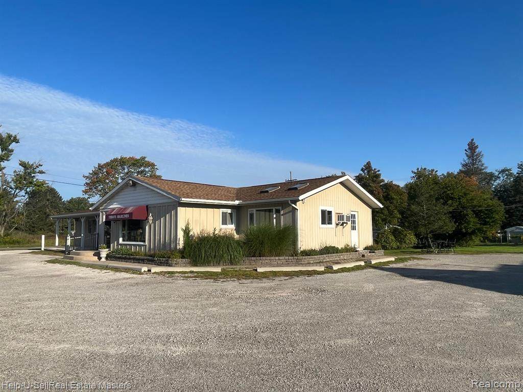 4490 Lapeer - Photo 1