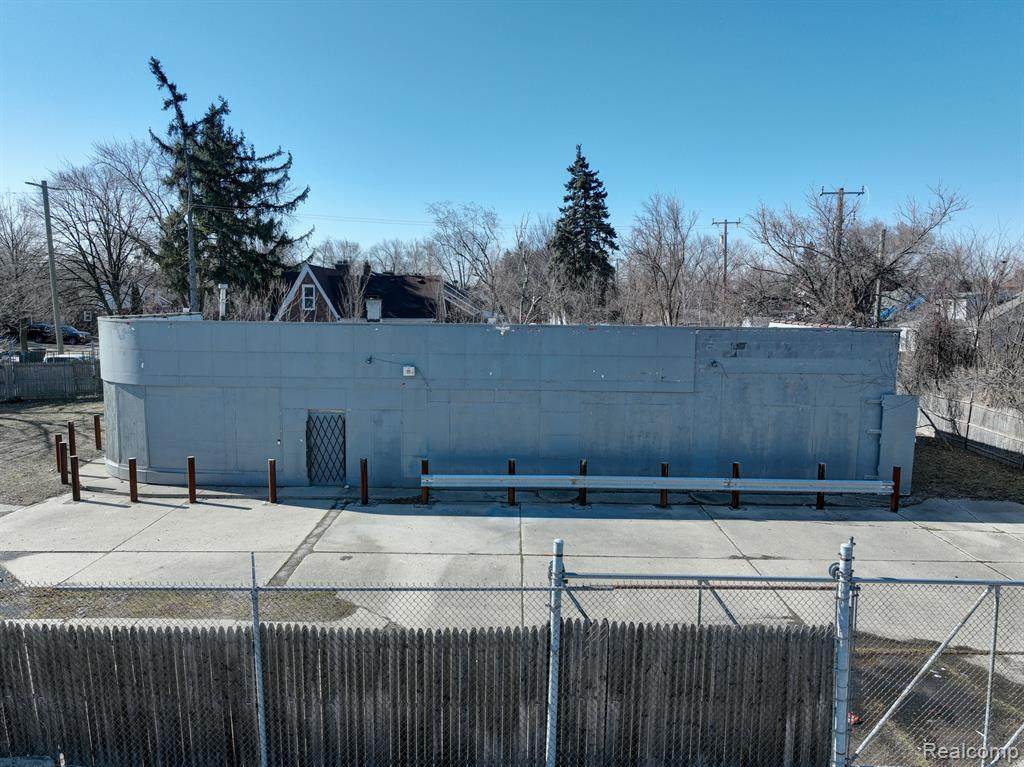 10301 Whittier - Photo 1