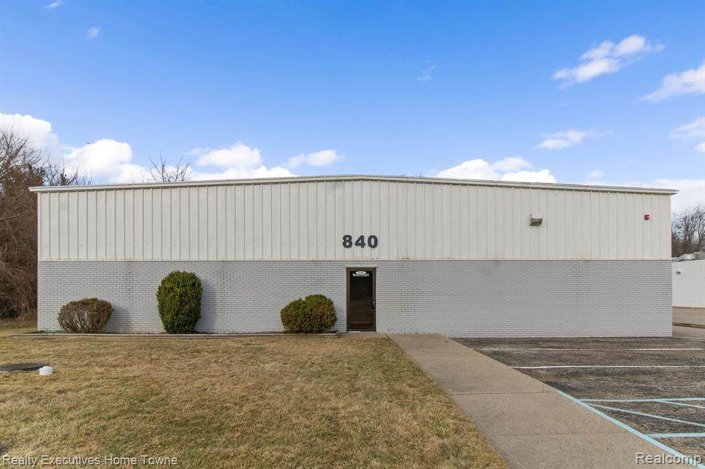 840 Whitney - Photo 1