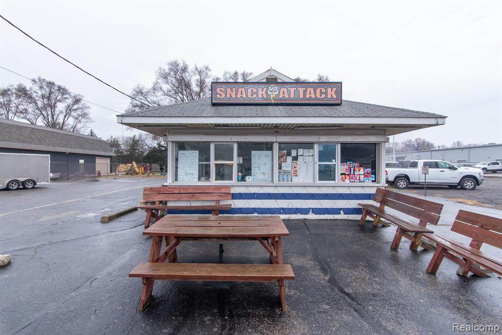 2535 Highland - Photo 1