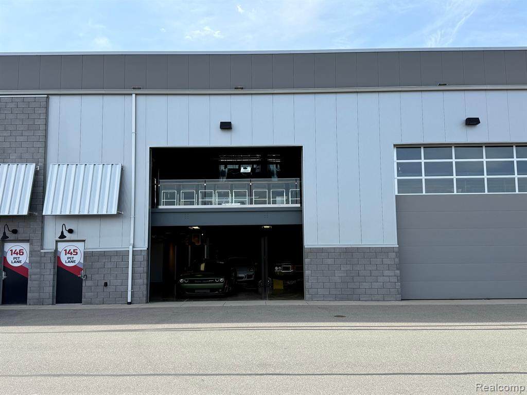 145 Pit - Photo 1