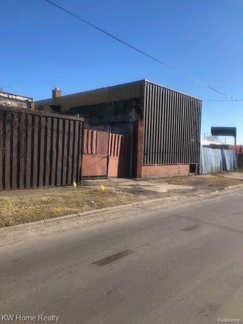 11756 Cloverdale - Photo 1