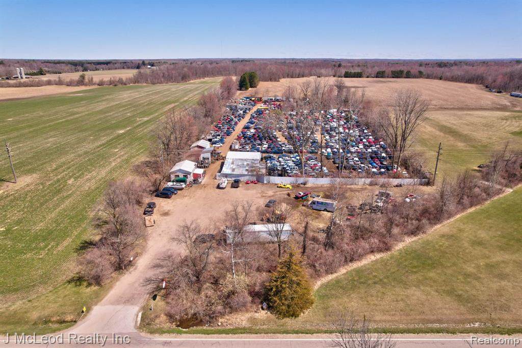 7653 Vassar - Photo 1