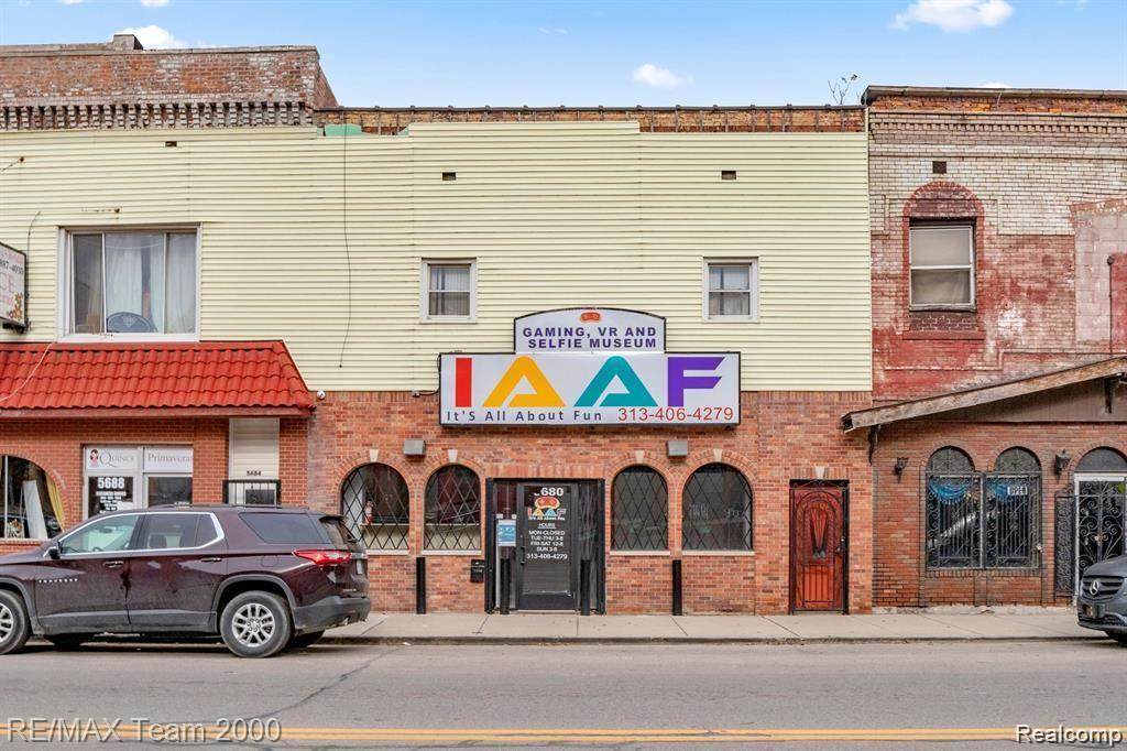 5680 Vernor - Photo 1