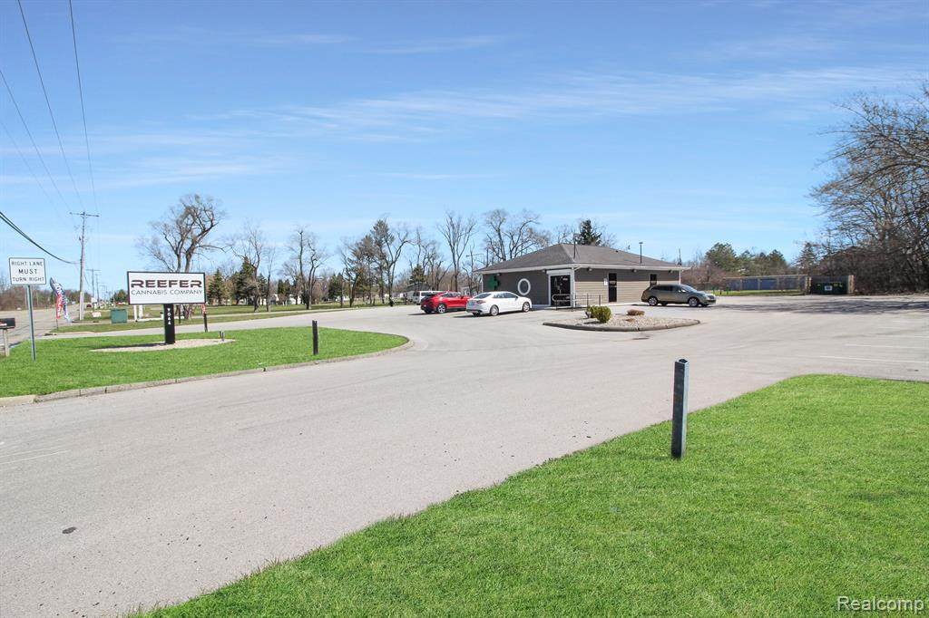 9066 Saginaw - Photo 1