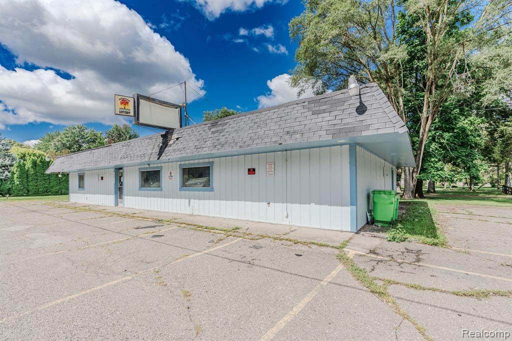9704 Kress - Photo 1