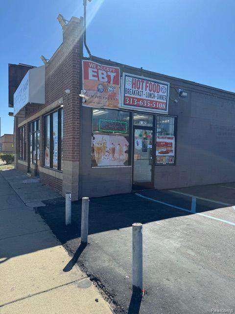 13625 8 MILE - Photo 1