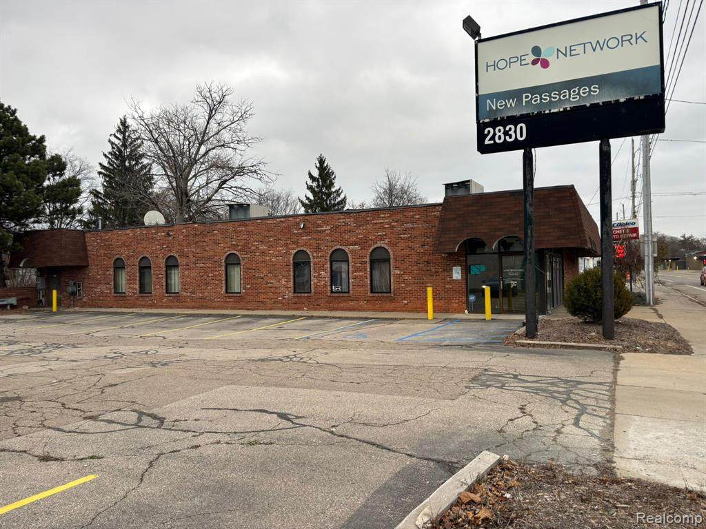 2830 Corunna - Photo 1