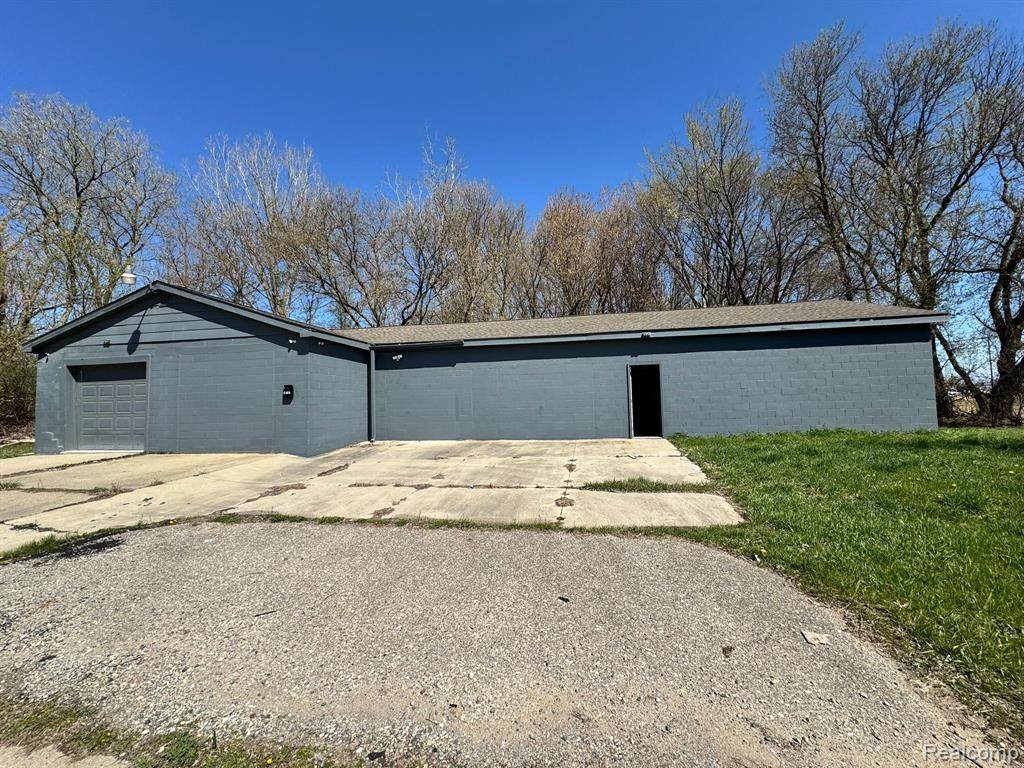 519 Robinson - Photo 1