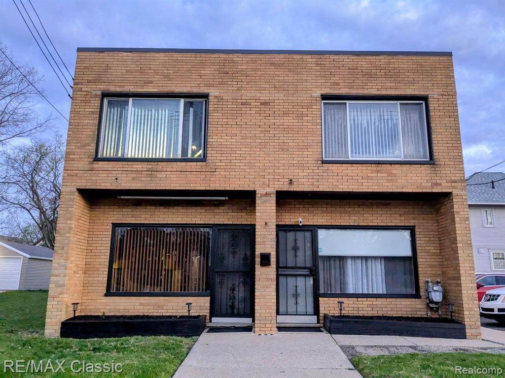 827 Saginaw - Photo 1