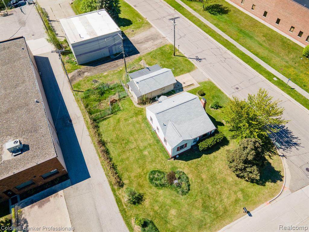 1816 Larchwood - Photo 1