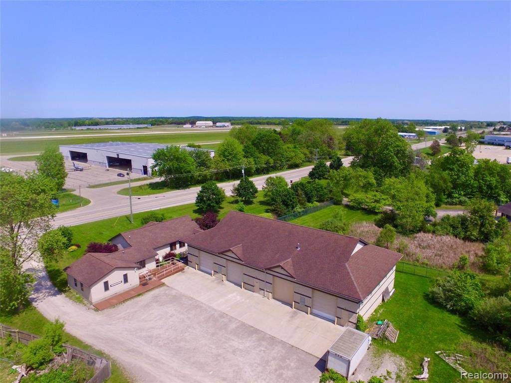 3845 Grand River - Photo 1