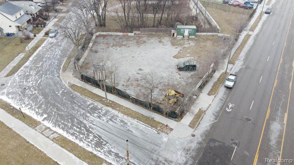 6474 Warren - Photo 1