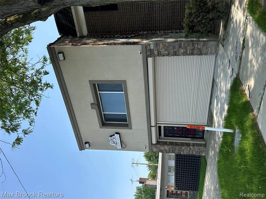 17194 Warren - Photo 1