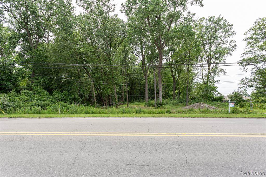 16068 Middlebelt - Photo 1