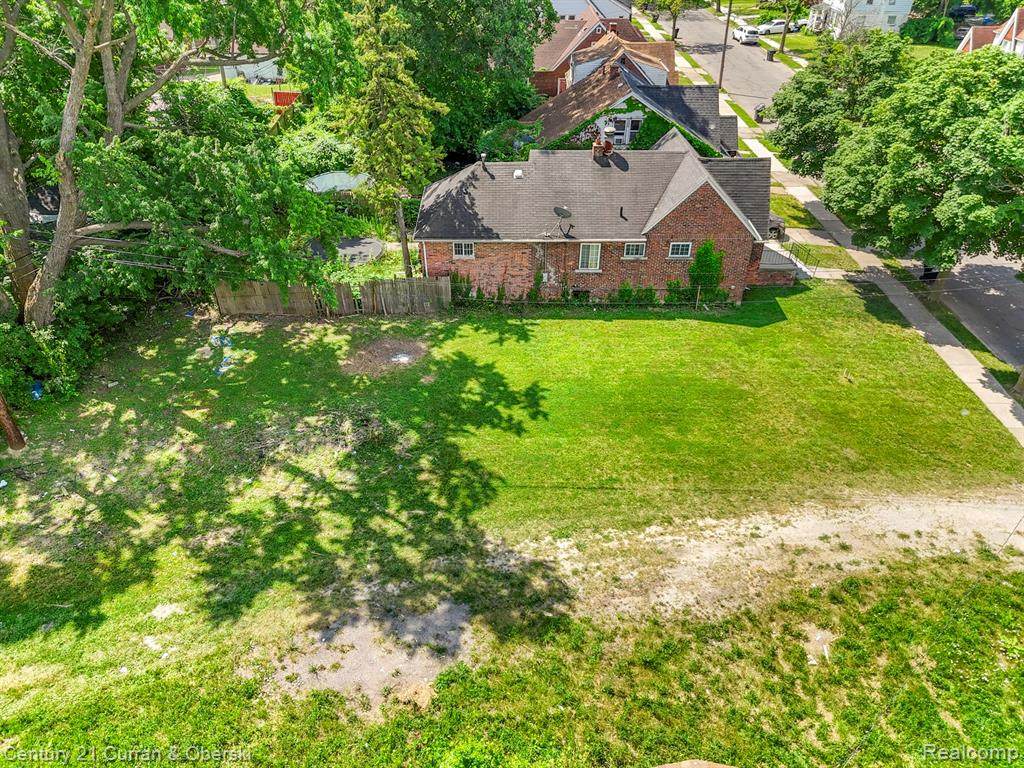 8638 Northlawn - Photo 1