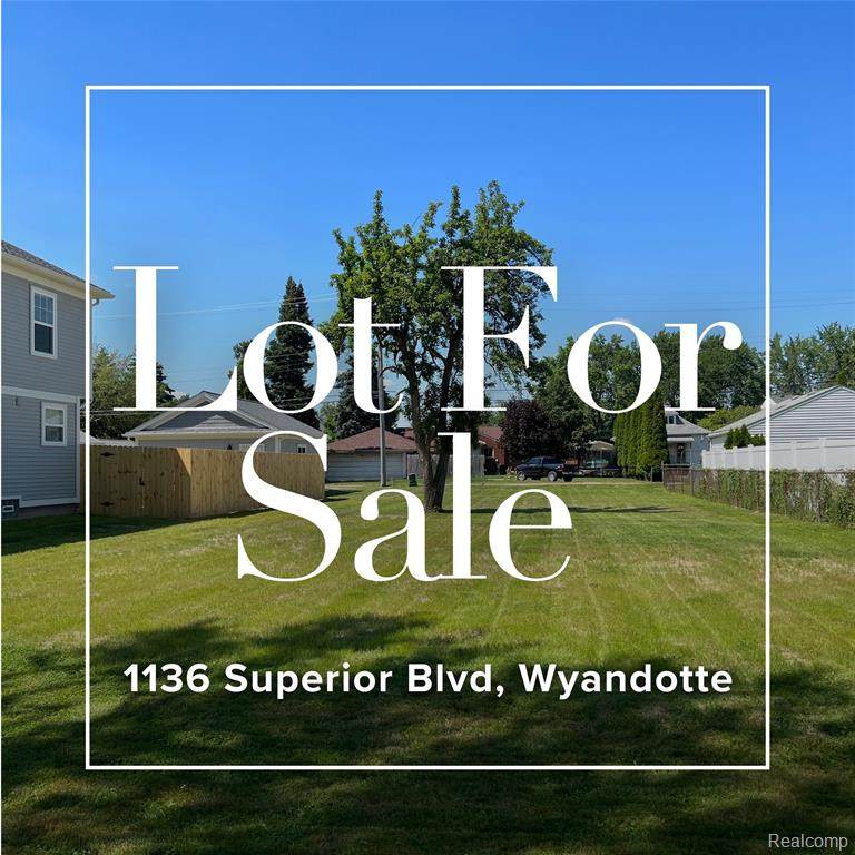 1136 Superior - Photo 1