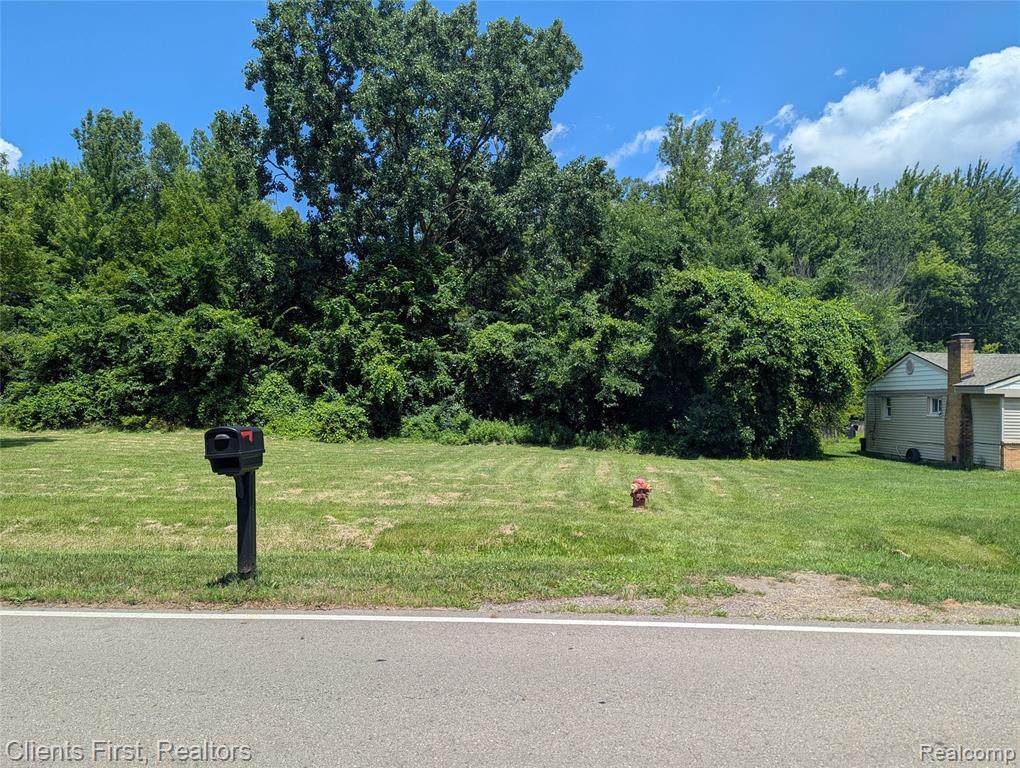 35780 Beverly - Photo 1