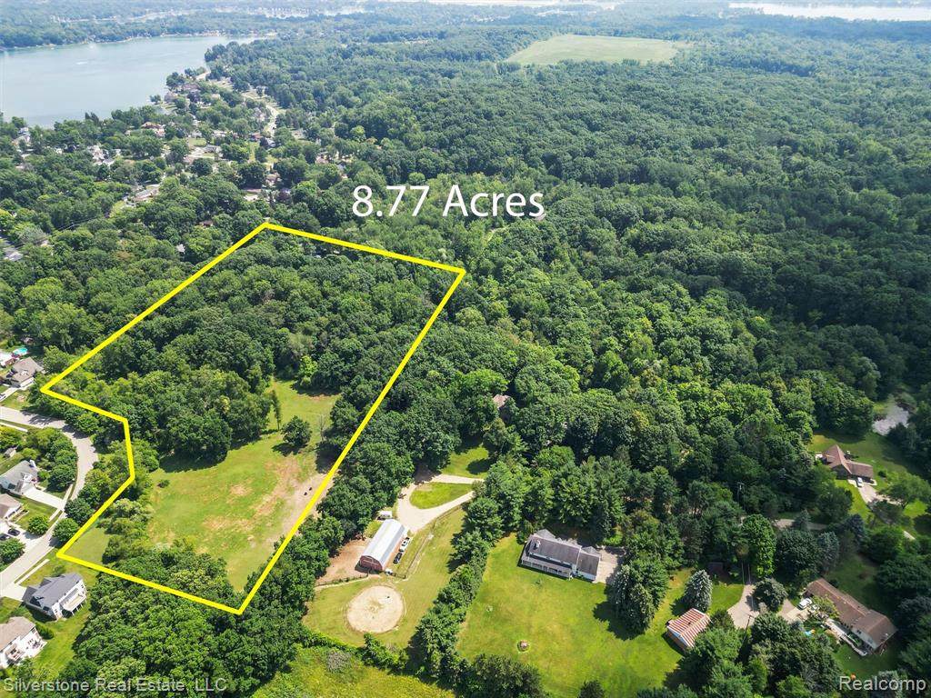 000 West Pointe Dr - Photo 1