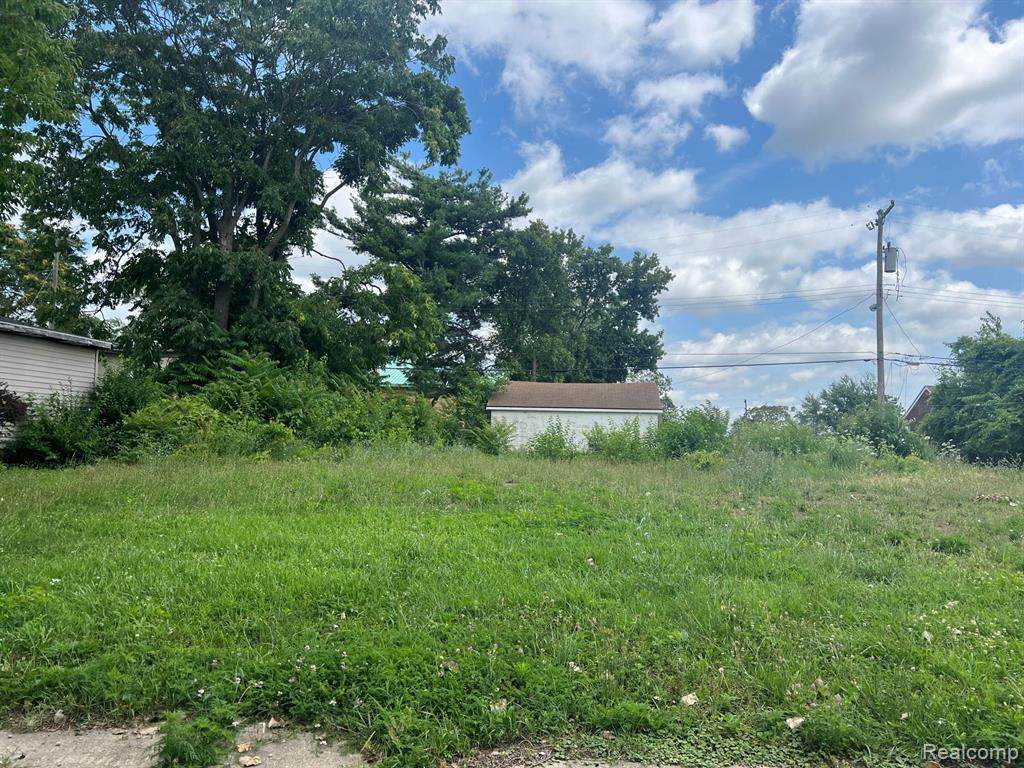 3895 13th - Photo 1